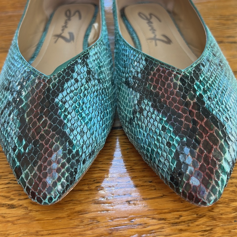 Seven 7 Nelly Flat style turquoise snakeskin ladies pointed toe flats. Size 9. - Picture 13 of 13